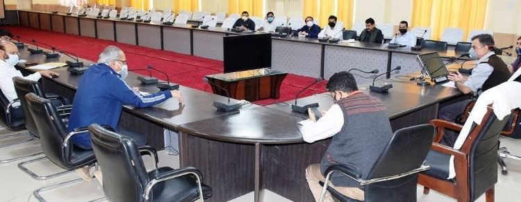 DDC Ramban resolves bottlenecks impeding progress, reviews maintenance of road, pace of work