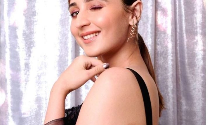 Pop Song 'Vaaste' crosses 1-Billion mark