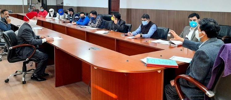 Div Com Jammu asks DCs to furnish details of Roshni Act land, finalized stamp duty rates