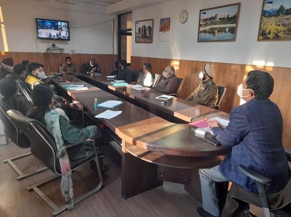 Div Com Sanjeev Verma reviews winter preparedness, stock & supply position in districts