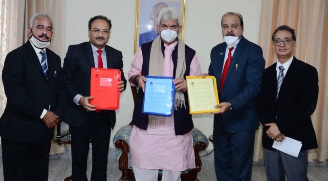 Former ministers, ex-legislators, public deputations call on Lt Governor at Raj Bhavan