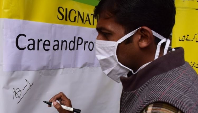 DC Kupwara inaugurates signature campaign for Child Line 1098