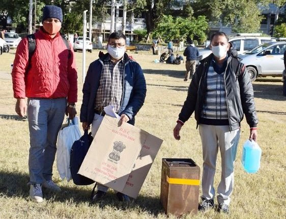 Udhampur: Polling parties dispatch for Dudu Basantgarh, Latti -Marothi DDC constituencies