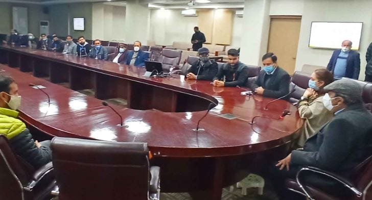 Advisor Baseer Khan flags off 2nd batch of Sarpanchs for 5 day exposure visit to Uttarakhand