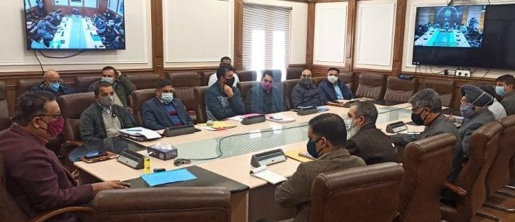 Navin Choudhary assesses permission, supply availability of Petroleum Derived Spray Oils in J&K