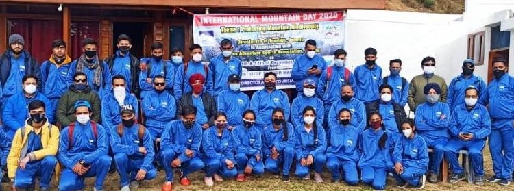 Int’l Mountain Day: Tourism Department Jammu  organizes Patnitop-Sudh Mahadev trekking expedition