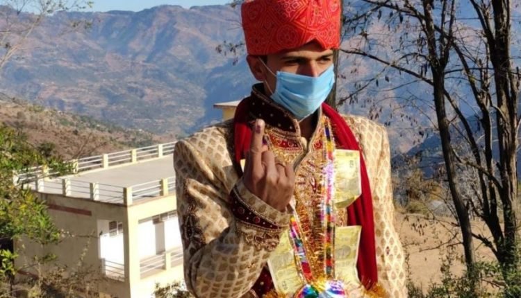 Election latest : 40.31 % votes polled till 1 PM across J&K