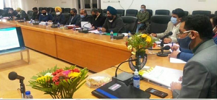 DDC Kathua O.P.Bhagat  reviews progress of banks at DLRC meeting