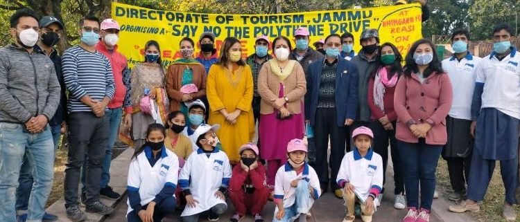 Tourism Deptt holds cleanliness drive at Bhimgarh Fort Reasi & TRC Alphagate Rajouri
