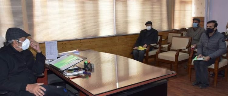 Advisor Baseer Khan meets deputations, individuals