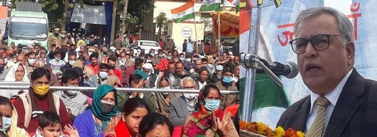 Every Community must not forget their martyrs: Advisor Farooq Khan