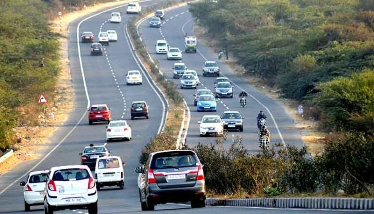 ARTO issues Show Cause Notice to Mini- Bus owner for violation of traffic safety rules