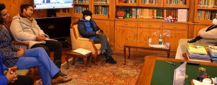 NC deputation, BDC members meet Lt. Governor in Srinagar