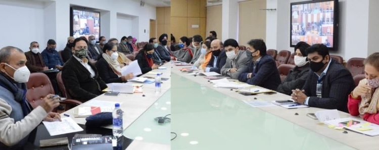 Nitishwar Kumar reviews implementation of directions of Lt Governor