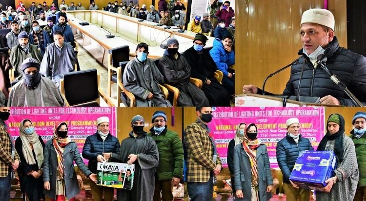 Under National Handloom Development Programme (NHDP) scheme, the Deputy Commissioner (DC) Ganderal, Shafqat Iqbal today distributed 67 Solar Lighting Units (SLUs)