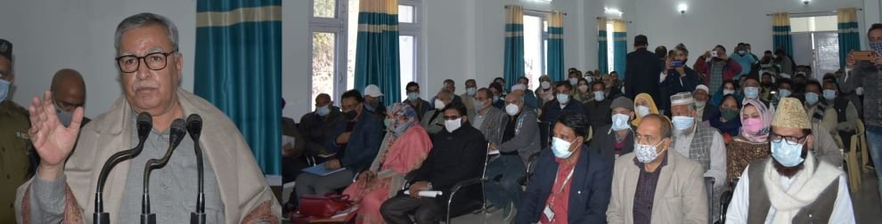 Advisor Farooq Khan visits Manjakote, Mendhar