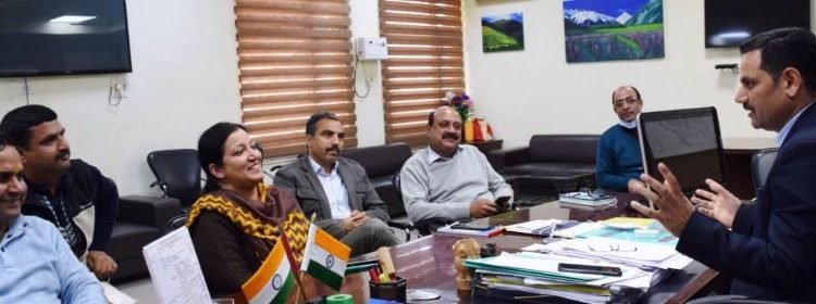 DC Kathua reviews implementation of BBBP scheme
