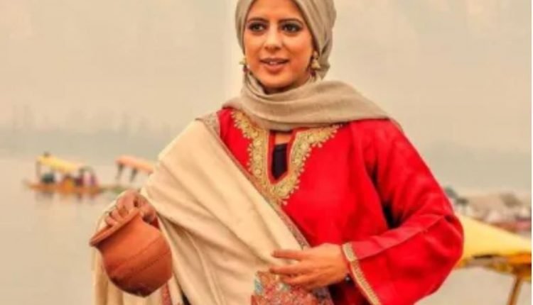 JK Handicrafts deptt ropes in 'Kral Koor' to help revive pottery in Kashmir