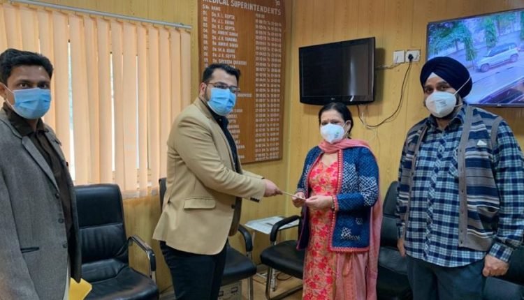 Mission Director NHM inspects patient care facilities at Gandhi Nagar Hospital