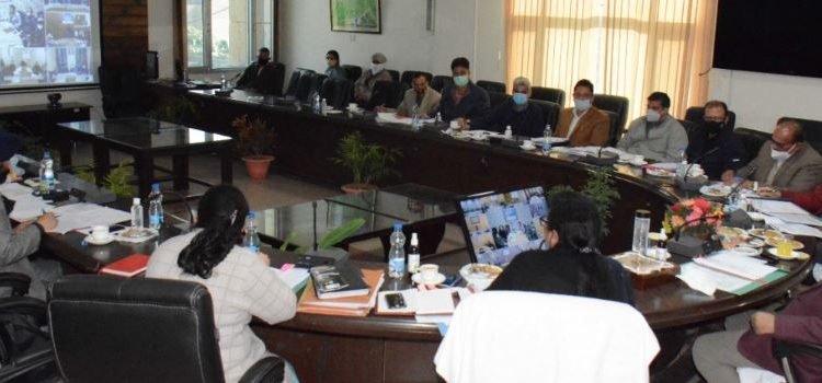 Navin Choudhary reviews functioning of Animal Husbandry Department