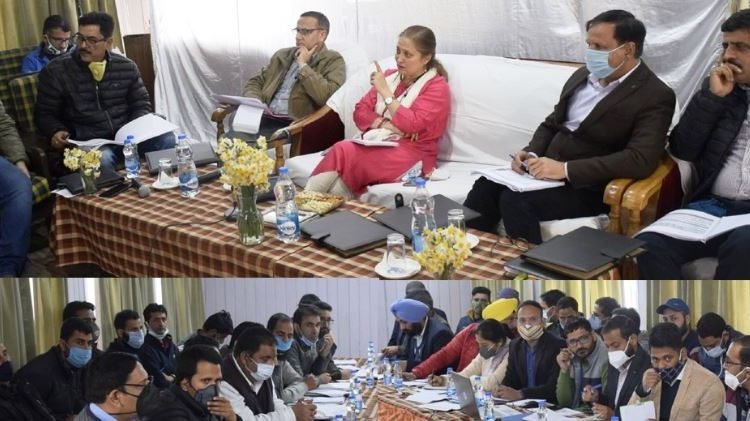 Secretary RDD reviews progress under MGNREGA, PMAY in Ramban district