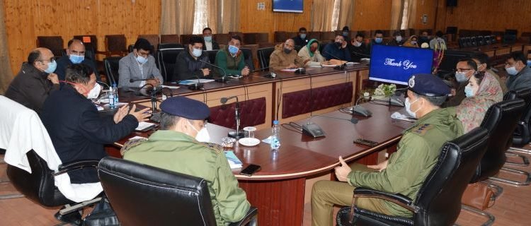 Advisor Bhatnagar takes stock of developmental scenario, COVID-19 vaccination at Baramulla