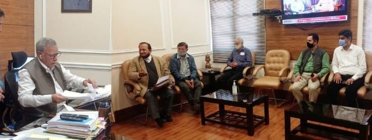 Delegation of Traders' Industry Cell demands among others freehold to the industrial areas