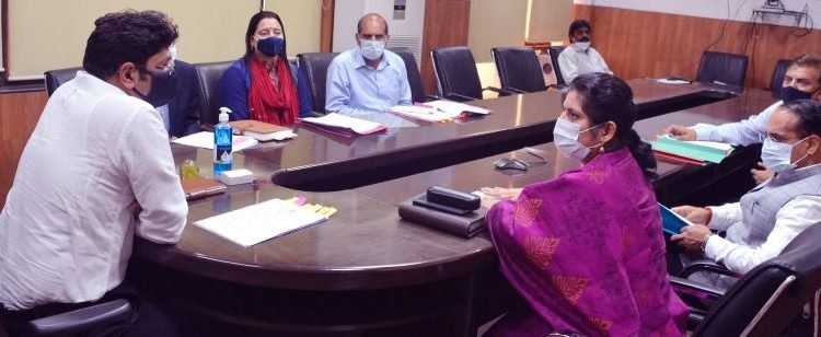 Div Com Jammu reviews arrangements for “Azadi ka Amrut Mahotsav” week 3