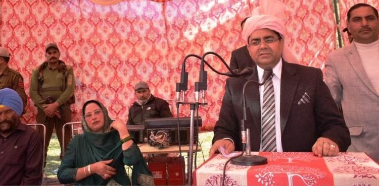 DDC Rajouri listens to Public issues at Block Diwas in Doongi