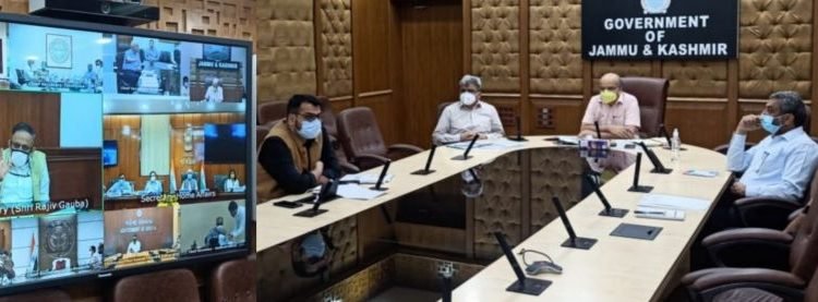 Cabinet Secretary reviews public health response to COVID-19