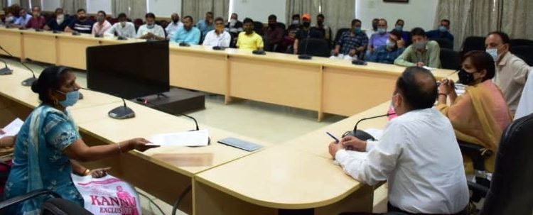 DC Samba Anuradha Gupta hears public for grievance redressal