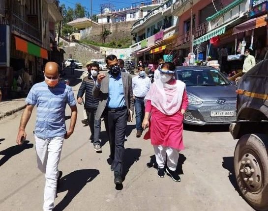 DC inspects enforcement of COVID control measures in Chenani town