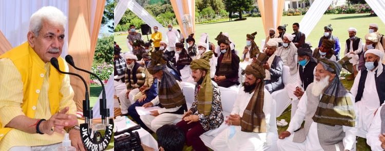 Lt Governor interacts with 70-member delegation of Gujjar-Bakerwal Community