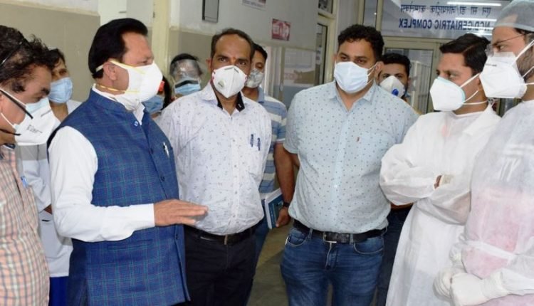 DDC Chairperson Udhampur takes stock of Covid-19 management at District Hospital