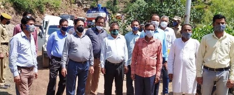 Udhampur: DDC Chairperson visits landslide hit areas of Tirchi, Gandala