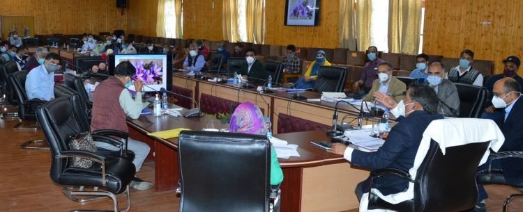Dheeraj Gupta visits B'la, reviews development scenario of urban areas
