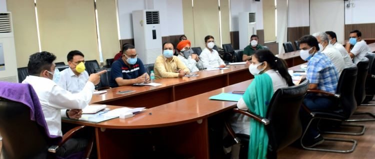 Div Com directs for close check on overcharging of essential medicines, High flow Masks, Pulse oximeters