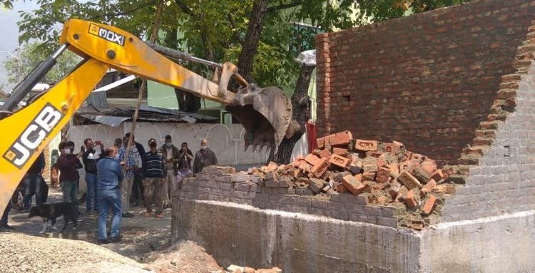 LAWDA demolishes illegal structures in green belt areas