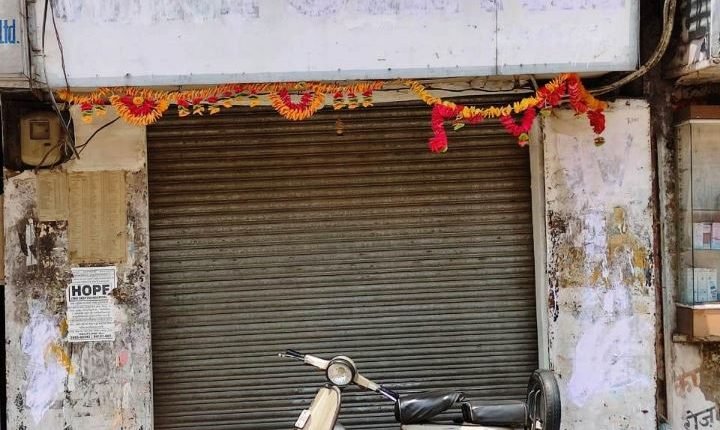 Udhampur admin clarifies report about wine shop selling fruits and vegetables