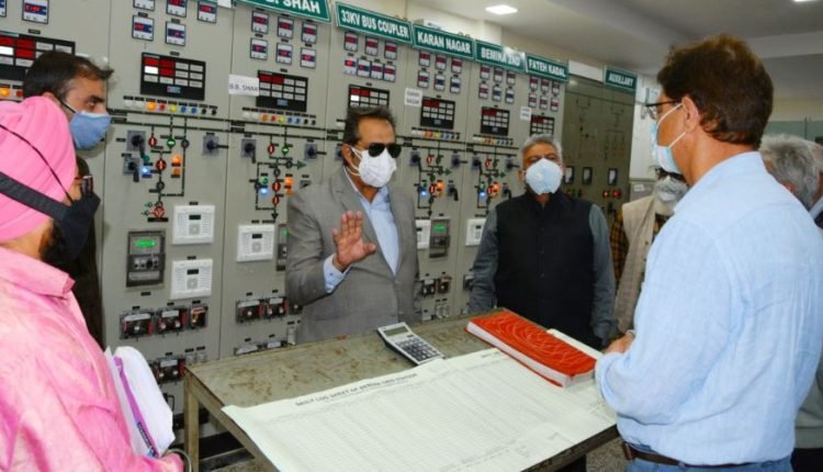 Advisor Baseer Khan inspects Power Grid, Receiving Stations in Srinagar