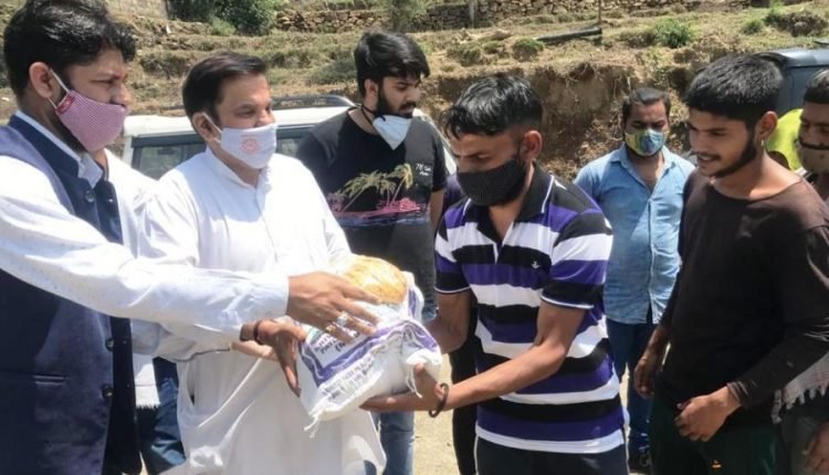 Lives of Jammu people are also as precious as those of Kashmiries: Harsh Dev