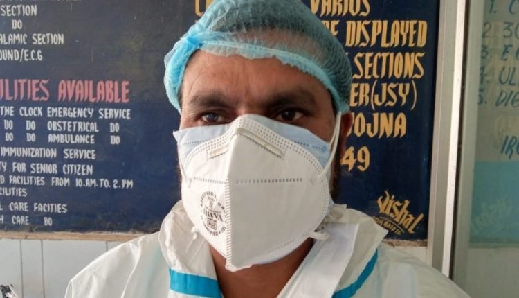 Work is Worship for Pharmacist Irshad working at CHC Batote without availing a single leave in past 1 year