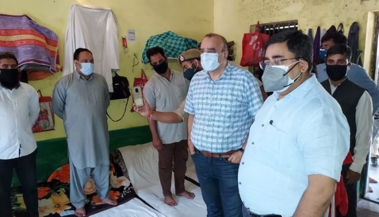 DM Rajouri inspects District Jail; issues slew of directions for covid containment measures