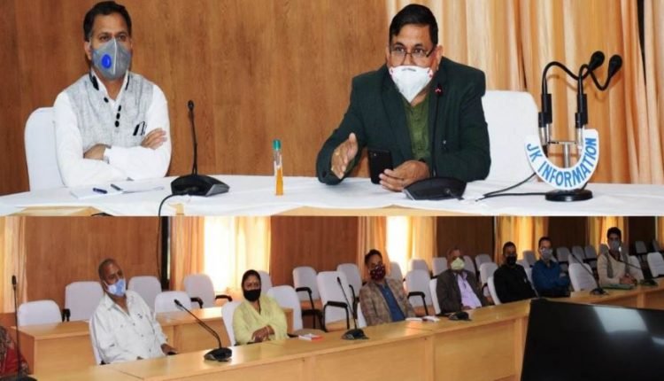 DC Kishtwar discusses COVID care scenario with DDC, BDC members, officers