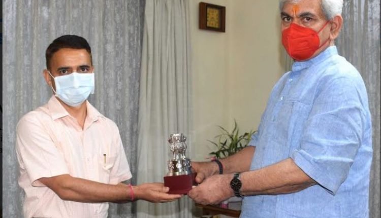 Raj Bhavan bids farewell to its Special Secretary Krishan Lal