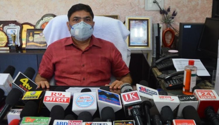 DC Poonch inaugurates free Medical Camp at Surankote