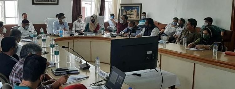 Shahid holds interaction with District Development Council Poonch