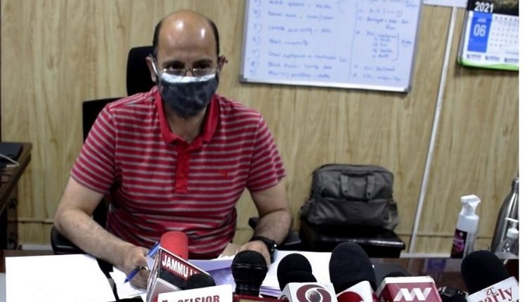 DC, SSP inspect traffic regulation on Ramban- Banihal stretch of NHW