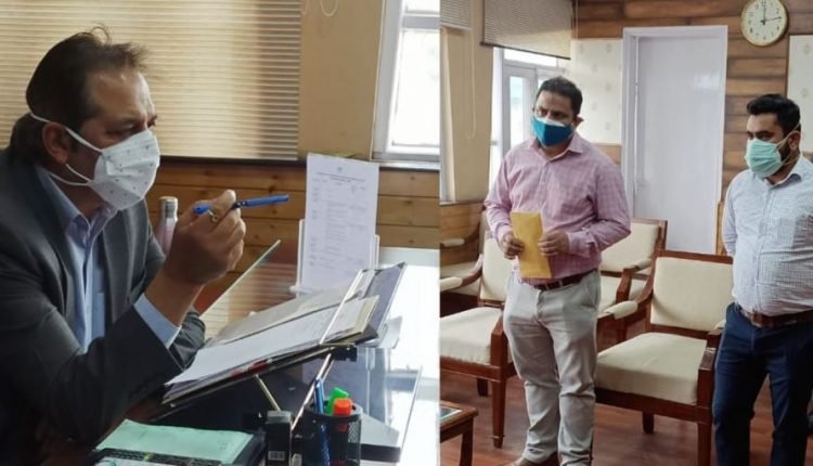 Advisor Baseer Khan meets deputations, individuals