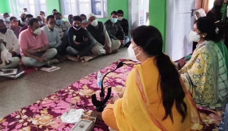 DC Udhampur holds public outreach programme in Kulwanta, Gandhtop